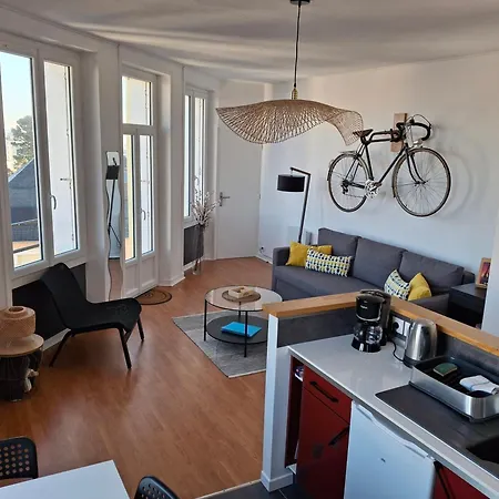 Lumineux Dans Les Hauts De Recouvrance * Brest