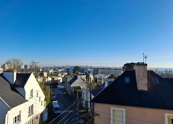 Lumineux Dans Les Hauts De Recouvrance *